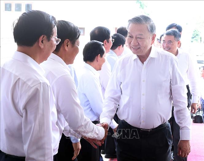 Tổng Bí thư Tô Lâm tới làm việc với Ban Thường vụ Thành ủy Cần Thơ, Thường trực Tỉnh ủy Sóc Trăng và Thường trực Tỉnh ủy Hậu Giang. Ảnh: Thống Nhất – TTXVN