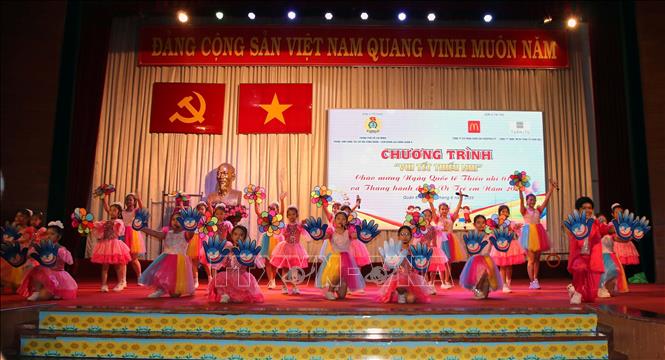 Tiết mục văn nghệ tại chương trình “Vui Tết thiếu nhi”. Ảnh: Thanh Vũ-TTXVN
