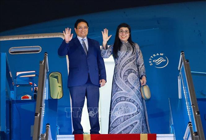 Thủ tướng Phạm Minh Chính và Phu nhân lên đường tham dự Hội nghị Đại dương Liên hợp quốc lần thứ 3 tại Pháp và thăm chính thức Estonia, Thụy Điển. Ảnh: Dương Giang-TTXVN 
