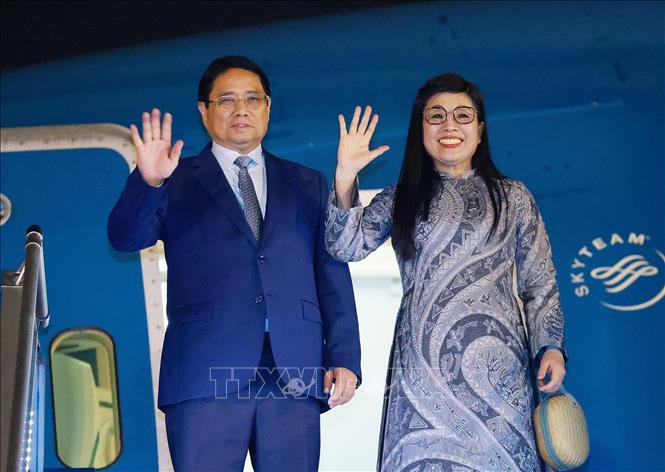 Thủ tướng Phạm Minh Chính và Phu nhân lên đường tham dự Hội nghị Đại dương Liên hợp quốc lần thứ 3 tại Pháp và thăm chính thức Estonia, Thụy Điển. Ảnh: Dương Giang-TTXVN 
