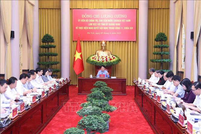 Chủ tịch nước Lương Cường làm việc với Tỉnh uỷ Quảng Ninh về thực hiện Nghị quyết Hội nghị Trung ương 11, khóa XIII. Ảnh: Lâm Khánh - TTXVN