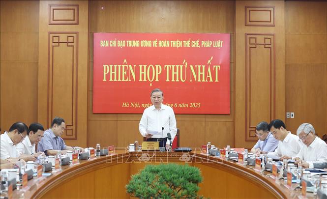 Tổng Bí thư chủ trì phiên họp. Ảnh: Thống Nhất – TTXVN
