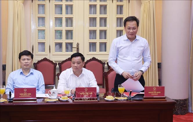 Uỷ viên Trung ương Đảng, Bí thư Tỉnh uỷ Hưng Yên Nguyễn Hữu Nghĩa phát biểu. Ảnh: Lâm Khánh - TTXVN