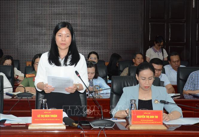 Bà Lê Thị Bích Thuận, Giám đốc Sở Giáo dục và đào tạo thành phố Đà Nẵng phát biểu. Ảnh: Văn Dũng-TTXVN