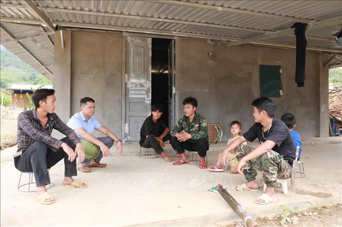 Với số tiền được hỗ trợ, gia đình anh Mùa A Di ở bản Huổi Pết, xã Nậm Hàng, huyện Nậm Nhùn đã xây được ngôi nhà mới. Ảnh: Quý Trung – TTXVN