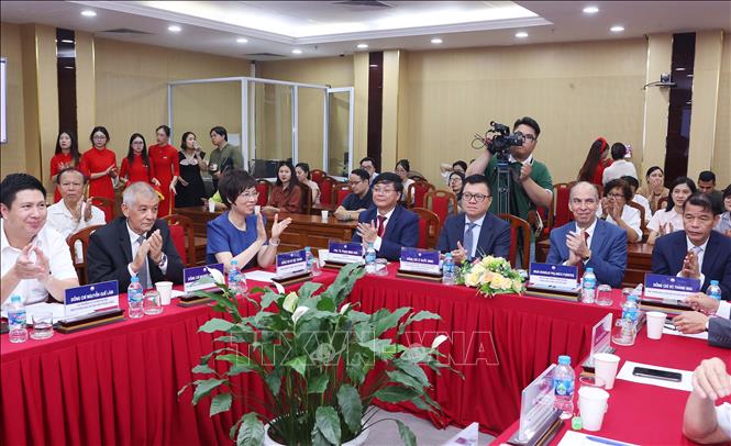 Các đại biểu dự buổi gặp mặt. Ảnh: Văn Điệp – TTXVN