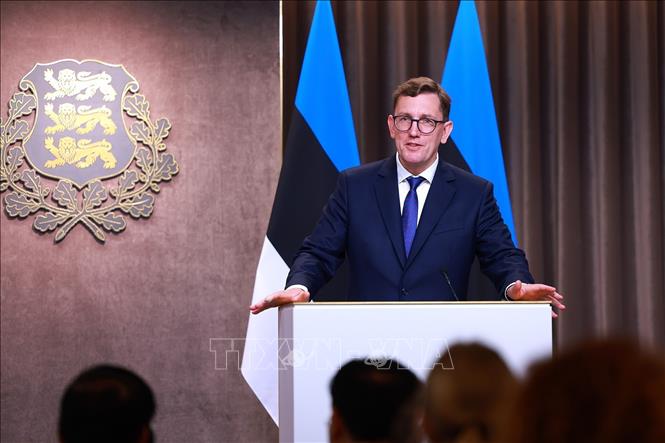 Thủ tướng Cộng hòa Estonia Kristen Michal phát biểu tại cuộc họp báo sau hội đàm. Ảnh: Dương Giang-TTXVN
