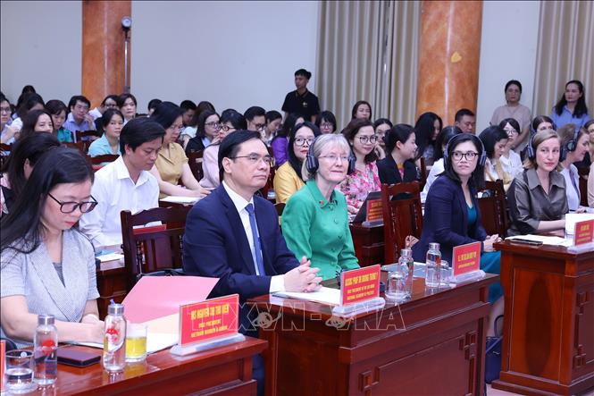 Delegates at the workshop. VNA Photo: Văn Điệp 