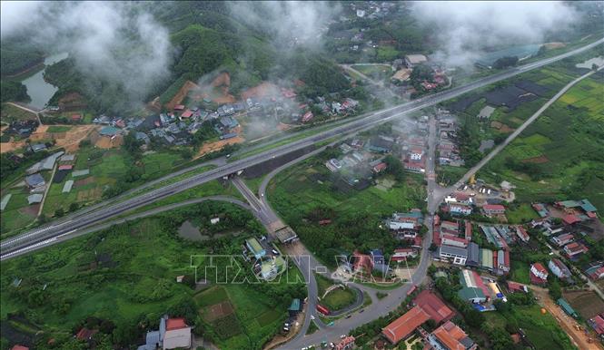 Điểm đầu của tuyến kết nối với nút giao IC14 của đường cao tốc Nội Bài - Lào Cai, thuộc huyện Văn Yên, tỉnh Yên Bái. Ảnh: Quốc Khánh - TTXVN