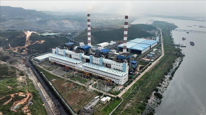 Nhà máy nhiệt điện Quảng Ninh ở phường Hà Khánh, thành phố Hạ Long, tỉnh Quảng Ninh. Ảnh: Vũ Sinh - TTXVN