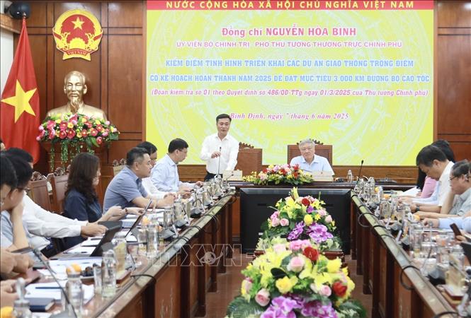 Quang cảnh buổi làm việc. Ảnh: Sỹ Thắng-TTXVN