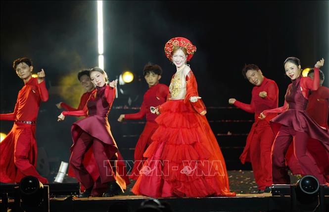 Hoà Minzy mang ca khúc 