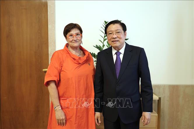  Trưởng Ban Nội chính Trung ương Phan Đình Trạc và Chủ nhiệm Ủy ban Đối ngoại Hạ viện Áo, Petra Mayr. Ảnh: Thu Hằng - PV TTXVN tại châu Âu