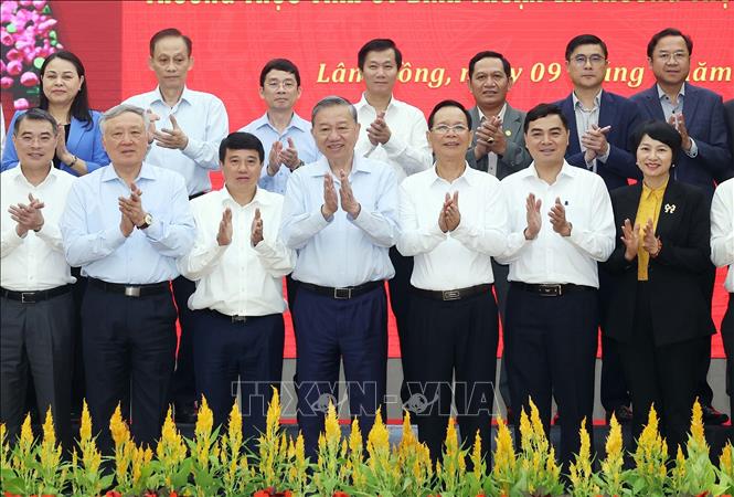 Tổng Bí thư Tô Lâm và các đại biểu chụp ảnh chung. Ảnh: Thống Nhất – TTXVN