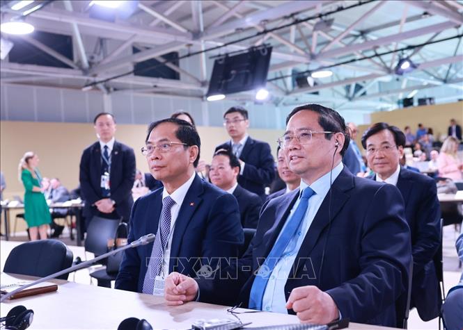 Thủ tướng Phạm Minh Chính và Phó Thủ tướng, Bộ trưởng Ngoại giao Bùi Thanh Sơn dự Phiên khai mạc Hội nghị Đại dương Liên hợp quốc lần thứ 3 (UNOC 3). Ảnh: Dương Giang-TTXVN 