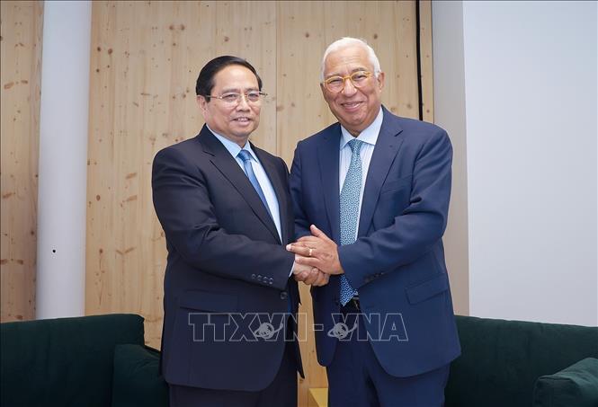 Thủ tướng Phạm Minh Chính gặp Chủ tịch Hội đồng Châu Âu Antonio Costa. Ảnh: Dương Giang-TTXVN 