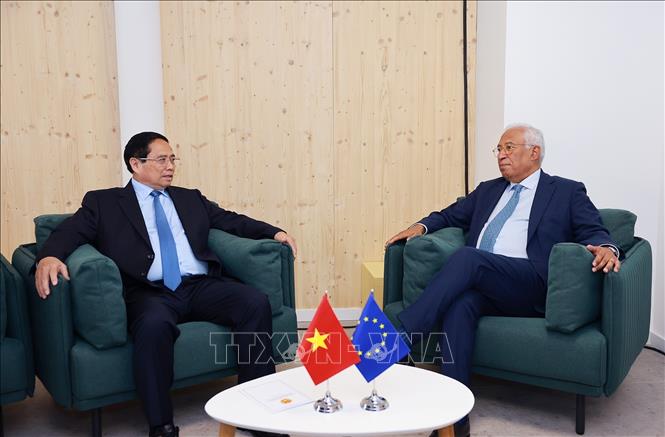 Thủ tướng Phạm Minh Chính gặp Chủ tịch Hội đồng Châu Âu Antonio Costa. Ảnh: Dương Giang-TTXVN 