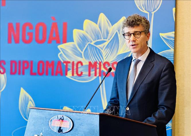 Trưởng đại diện UNESCO tại Việt Nam Jonathan W. Baker phát biểu tại hội thảo. Ảnh: Việt Đức - TTXVN