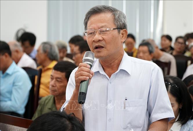 Cử tri Hoàng Minh Hòa (quận Hải Châu, thành phố Đà Nẵng) phát biểu ý kiến. Ảnh: Quốc Dũng – TTXVN