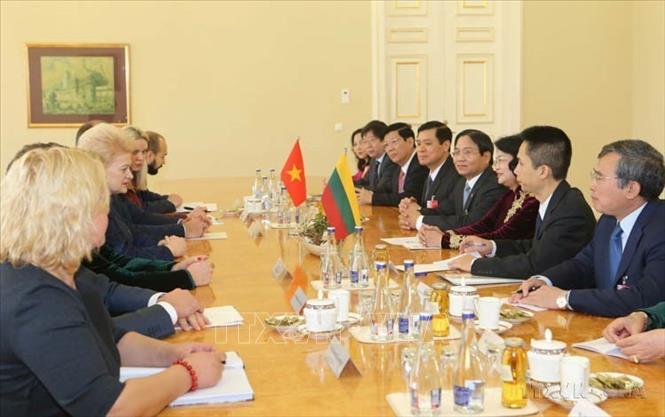 Tổng thống Litva Dalia Grybauskaite hội đàm với Phó Chủ tịch nước Đặng Thị Ngọc Thịnh thăm và làm việc tại Cộng hòa Litva (Vilnius, 23/10/2017). Ảnh: Doãn Tấn – TTXVN
