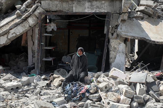 Cảnh tàn phá sau cuộc không kích của Israel tại Gaza. Ảnh: THX/TTXVN