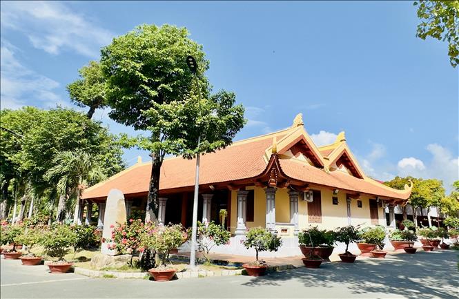 Khu vực thiền hành dành cho chư tăng và Phật tử tu tập trong yên tĩnh. Ảnh: Thanh Sang-TTXVN