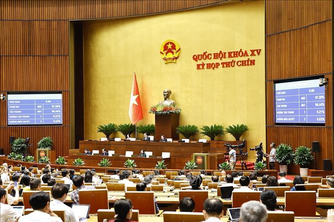 Quốc hội thông qua Nghị quyết của Quốc hội về việc sắp xếp đơn vị hành chính cấp tỉnh năm 2025. Ảnh: Doãn Tấn - TTXVN