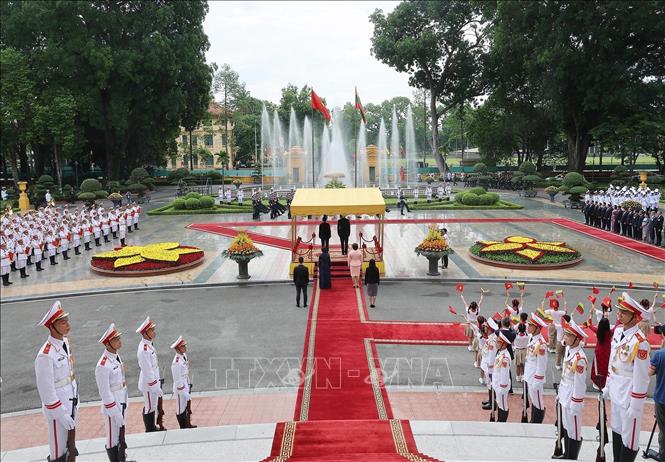 Lễ đón chính thức Tổng thống Cộng hoà Litva Gitanas Nauseda và Phu nhân tại Phủ Chủ tịch. Ảnh: Lâm Khánh – TTXVN
