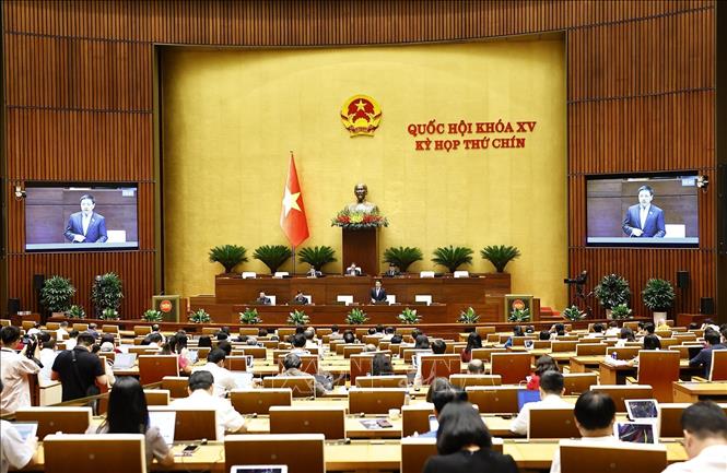 Bộ trưởng Bộ Tài chính Nguyễn Văn Thắng phát biểu giải trình, làm rõ một số vấn đề đại biểu Quốc hội nêu. Ảnh: Doãn Tấn - TTXVN