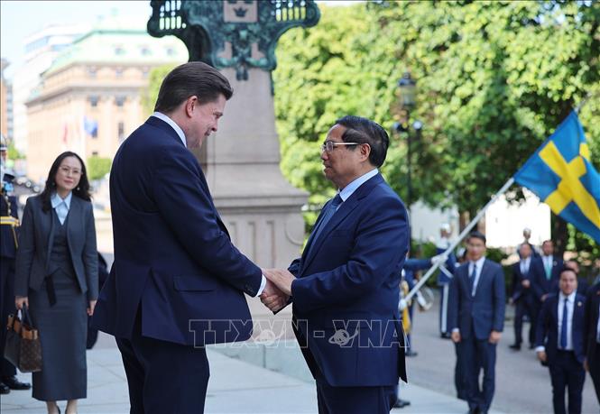 Thủ tướng Phạm Minh Chính hội kiến Chủ tịch Quốc hội Thụy Điển Andreas Norlén. Ảnh: Dương Giang-TTXVN
