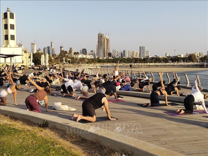 Bãi biển Tel Aviv – không gian sinh hoạt cộng đồng, nơi người dân có thể thư giãn, rèn luyện sức khỏe, gặp gỡ bạn bè hoặc đơn giản là tìm kiếm những phút giây yên bình bên bờ Địa Trung Hải. Ảnh: Thanh Bình -PV TTXVN tại Israel