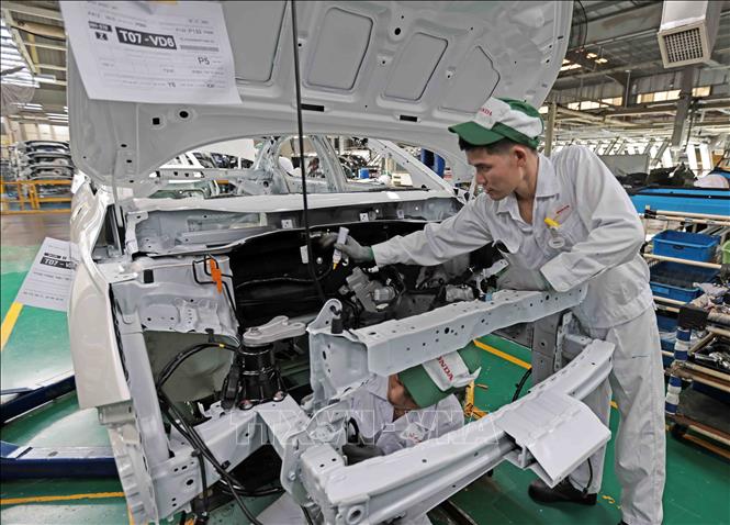 Xưởng lắp ráp xe ô tô du lịch tại nhà máy Honda Phúc Yên, Vĩnh Phúc. Ảnh: Trần Việt - TTXVN