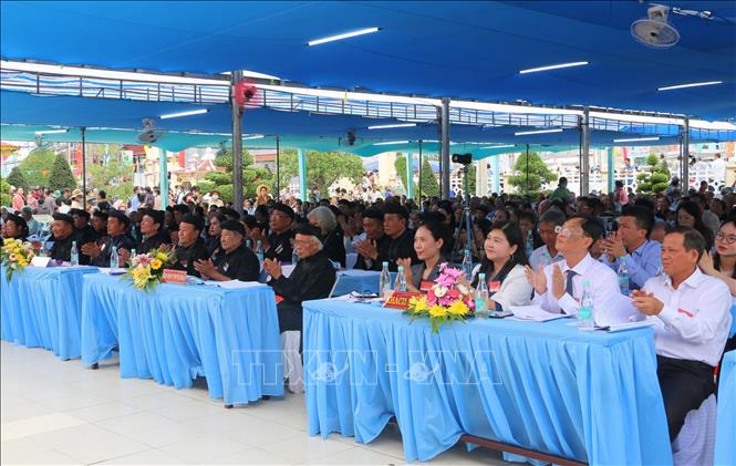 Đại biểu tham dự buổi lễ. Ảnh: Công Mạo-TTXVN