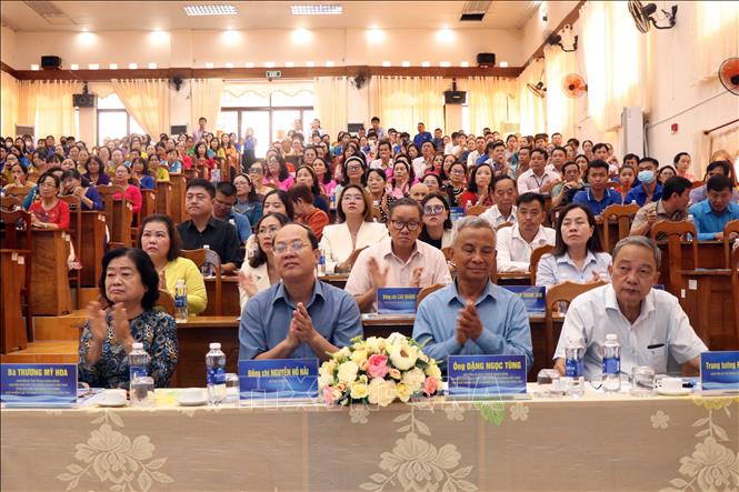 Đại biểu dự buổi họp mặt. Ảnh: Kim Há - TTXVN 
