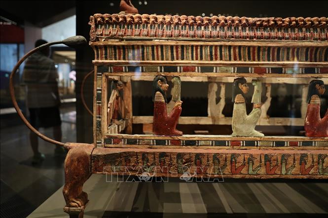 Tọa lạc tại thành phố Giza (Ai Cập), Bảo tàng khảo cổ Grand Egyptian Museum là đại công trình được xây dựng trên diện tích khoảng 500.000m2, tổng kinh phí lên đến 1 tỷ USD, trưng bày hơn 100.000 di chỉ khảo cổ. Theo kế hoạch, bảo tàng sẽ khai trương vào ngày 3/7/2025, ước tính mỗi ngày sẽ đón 4.000 lượt khách tham quan. Ảnh: Các di chỉ của Ai Cập cổ đại tại Viện bảo tàng. Ảnh: THX/TTXVN 