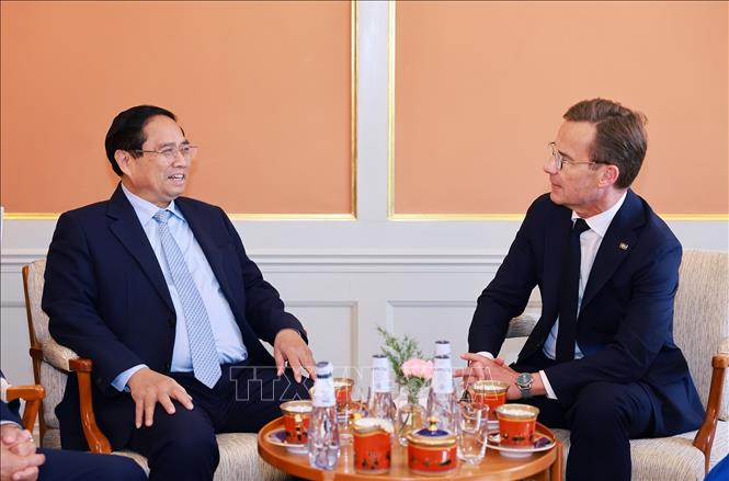 Thủ tướng Phạm Minh Chính hội đàm hẹp với Thủ tướng Thụy Điển Ulf Kristersson. Ảnh: Dương Giang-TTXVN
