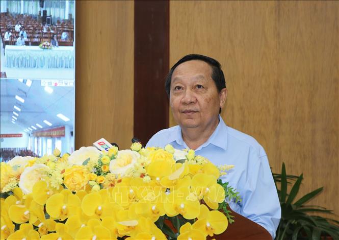 Phó Bí thư Thường trực Tỉnh ủy Vĩnh Long Nguyễn Thành Thế phát biểu tại Hội nghị. Ảnh: Phạm Minh Tuấn-TTXVN.