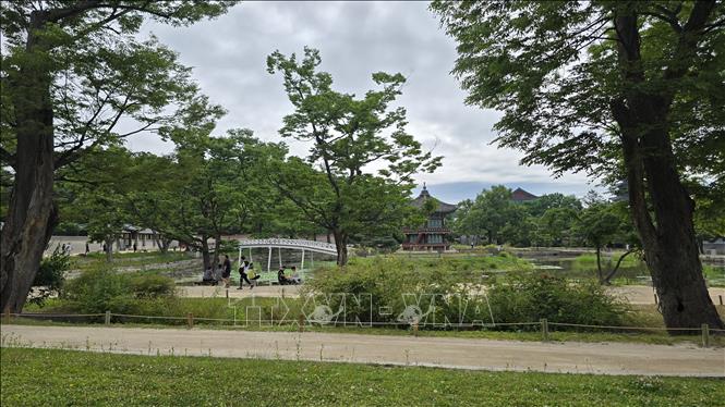 Bên trong Cung điện Hoàng gia Seoul. Ảnh: Đức Thắng - P/v TTXVN tại Hàn Quốc