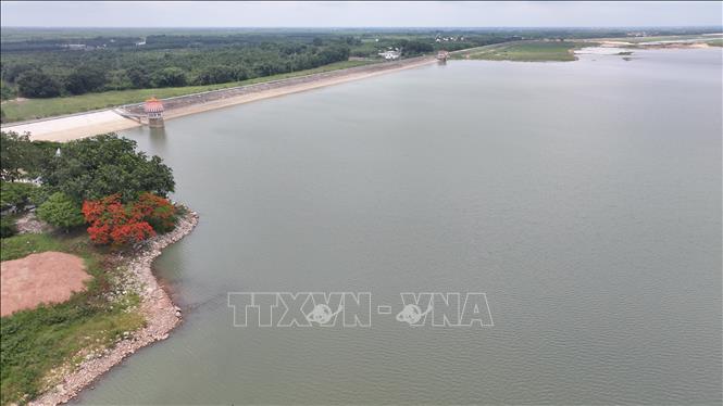 Hồ Dầu Tiếng đảm bảo tích đủ lượng nước phục vụ đa mục tiêu trong năm 2025. Ảnh: Thanh Tân - TTXVN