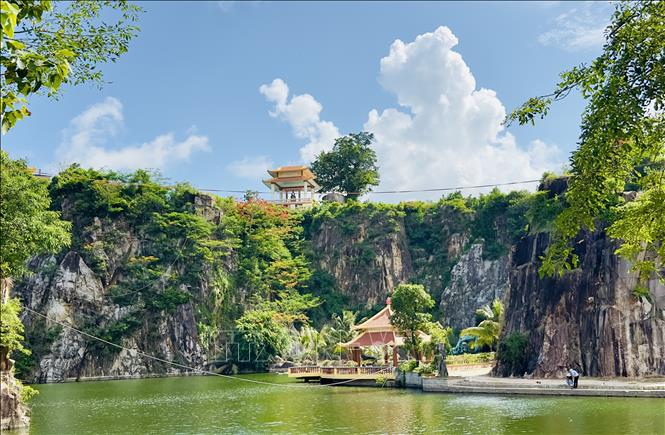 A peaceful lake inside Truc Lam Zen Monastery. VNA Photo: Thanh Sang