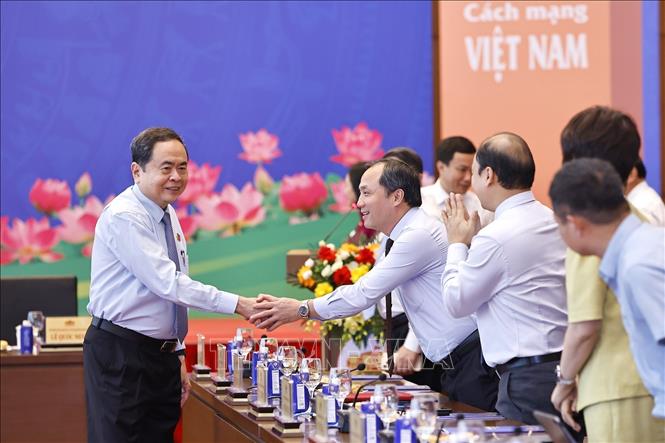 Chủ tịch Quốc hội Trần Thanh Mẫn với lãnh đạo các cơ quan quản lý báo chí và cơ quan báo chí. Ảnh: Doãn Tấn - TTXVN