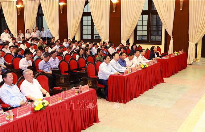 Thủ tướng Phạm Minh Chính dự Hội nghị toàn quốc tập huấn về tổ chức và hoạt động của tổ chức Đảng, chính quyền, MTTQ Việt Nam, các đoàn thể chính trị ở cấp xã (mới). Ảnh: Dương Giang-TTXVN 
