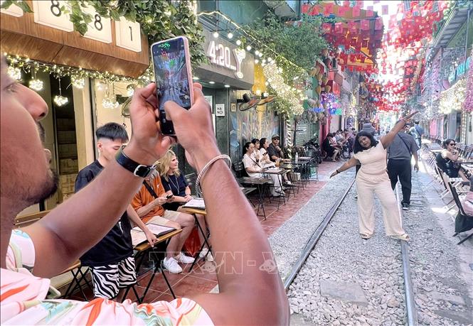 Rất nhiều du khách nước ngoài đến 