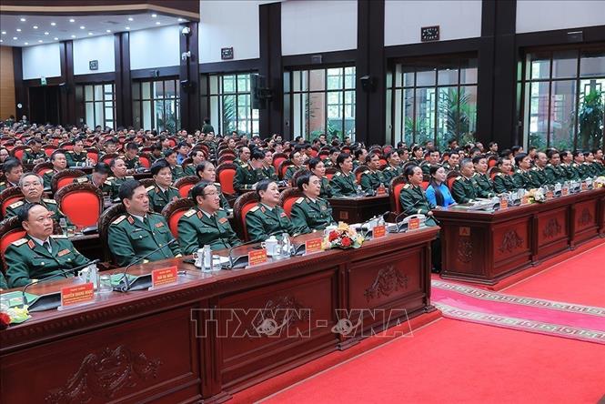Đại tướng Phan Văn Giang, Phó Bí thư Quân ủy Trung ương, Bộ trưởng Bộ Quốc phòng với các đại biểu tham dự buổi lễ. Ảnh: An Đăng - TTXVN