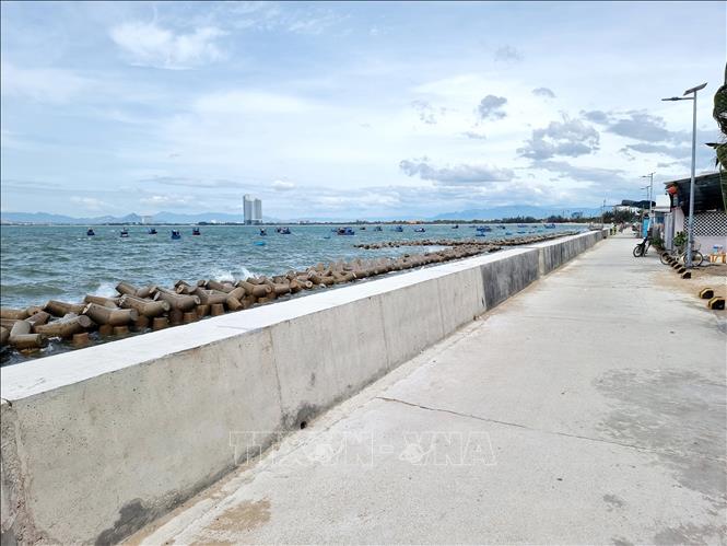 Hành lang giao thông tuyến đê biển Khu phố Ninh Chữ 1 (thị trấn Khánh Hải, huyện Ninh Hải). Ảnh: Nguyễn Thành – TTXVN