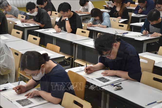 Candidates take the level-5 test. VNA Photo: Nguyễn Tuyến