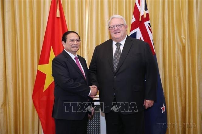 Trong chương trình thăm chính thức New Zealand, chiều 11/3/2024, tại thủ đô Wellington, Thủ tướng Phạm Minh Chính hội kiến Chủ tịch Quốc hội New Zealand Gerry Brownlee. Ảnh: Dương Giang-TTXVN