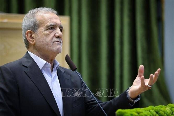 Tổng thống Iran Masoud Pezeshkian phát biểu tại Tehran. Ảnh: IRNA/TTXVN