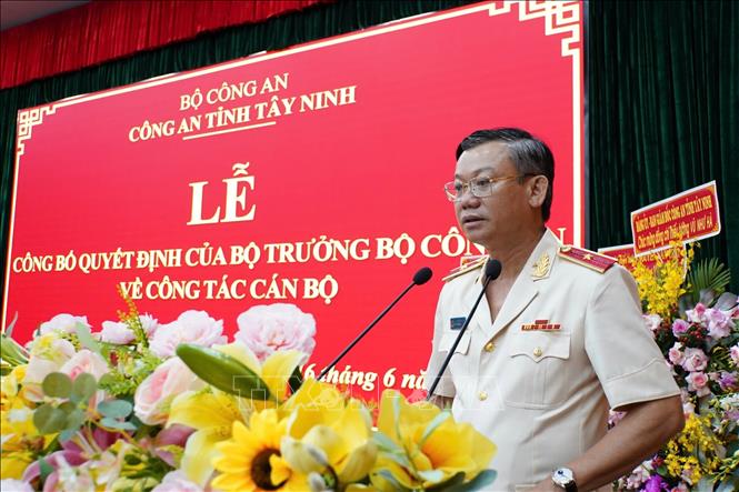 Thiếu tướng Vũ Như Hà, tân Giám đốc Công an tỉnh Tây Ninh phát biểu nhận nhiệm vụ. Ảnh: Thanh Tân - TTXVN