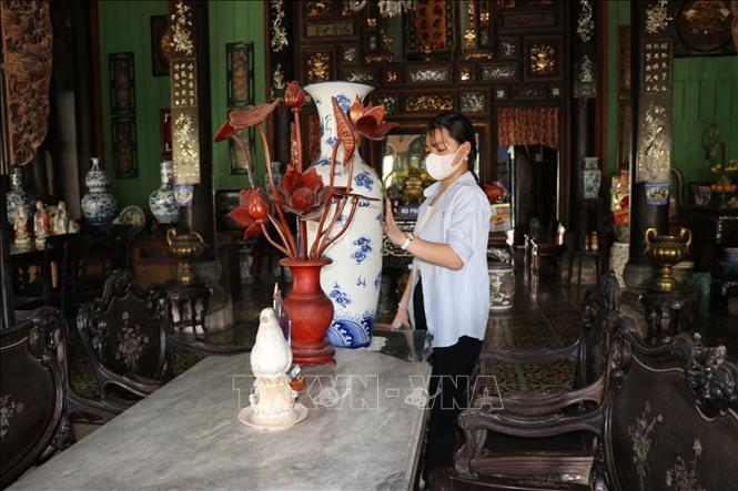 Binh Thuy ancient house is also home to a rich collection of antiques, both historically and aesthetically significant. VNA Photo: Hồng Nhung